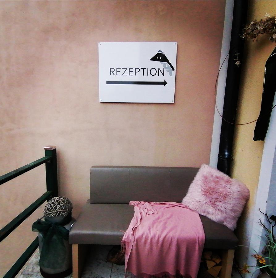 Taferne In Koestendorf - Ferienwohnung Monteurzimmer Neumarkt am Wallersee Ngoại thất bức ảnh