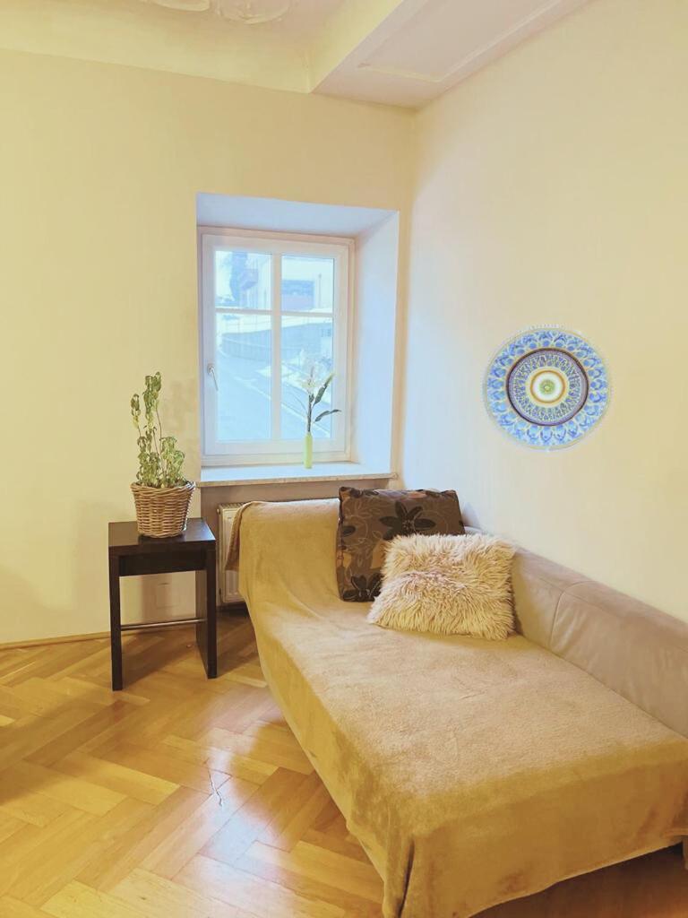 Taferne In Koestendorf - Ferienwohnung Monteurzimmer Neumarkt am Wallersee Ngoại thất bức ảnh
