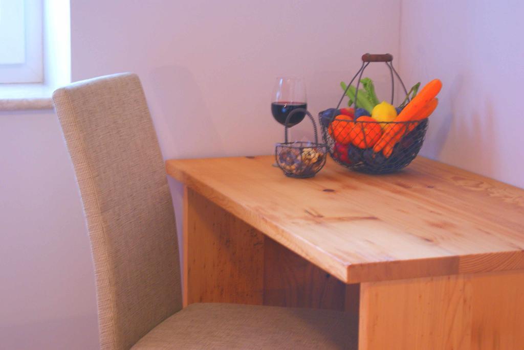 Taferne In Koestendorf - Ferienwohnung Monteurzimmer Neumarkt am Wallersee Ngoại thất bức ảnh