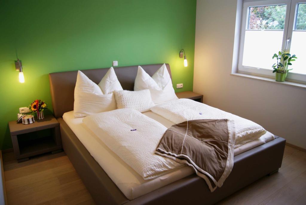 Taferne In Koestendorf - Ferienwohnung Monteurzimmer Neumarkt am Wallersee Ngoại thất bức ảnh